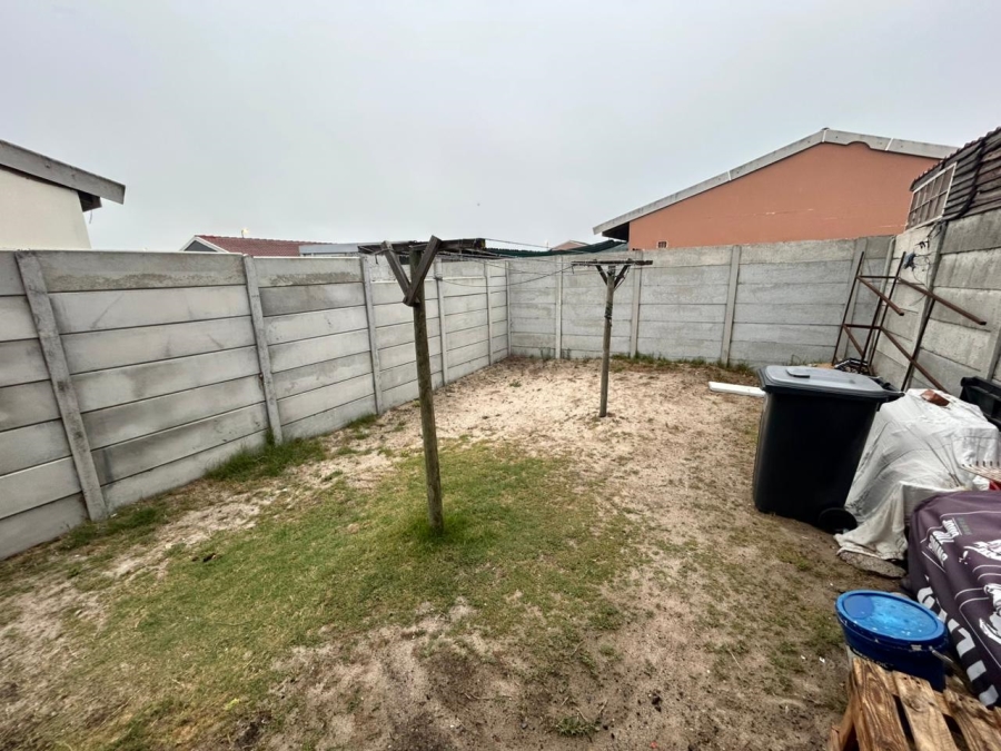 2 Bedroom Property for Sale in Pelican Park Western Cape